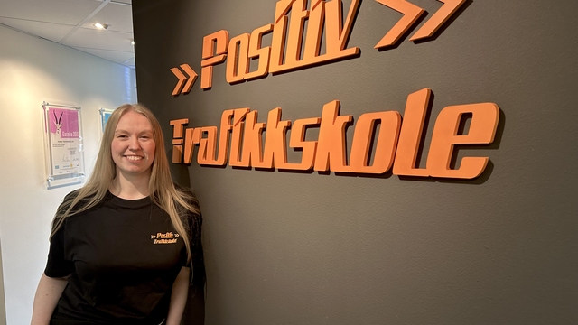 – Hos Positiv Trafikkskole får jeg se hvordan erfarne lærere tilpasser seg forskjellige elever og situasjoner ute i trafikken. Det er kjempeverdifullt å kunne plukke teknikker fra mange dyktige folk, sier trainee Marita Nedreberg